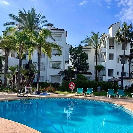 Lejlighed Elegant With Spectacular Garden And Pool In Costalita Estepona