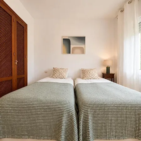 Lejlighed Elegant With Spectacular Garden And Pool In Costalita *