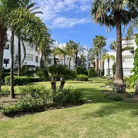 Elegant With Spectacular Garden And Pool In Costalita Apartmán Estepona