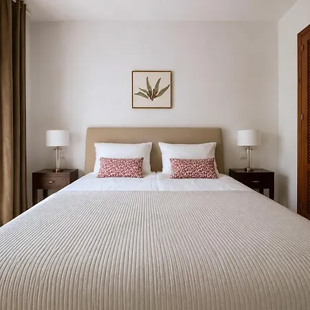 Elegant With Spectacular Garden And Pool In Costalita *